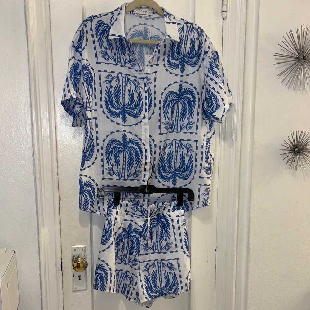 Petal & Pup Blue and White Leaf Print Set